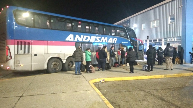 Se controlaron los micro en la terminal de ómnibus.