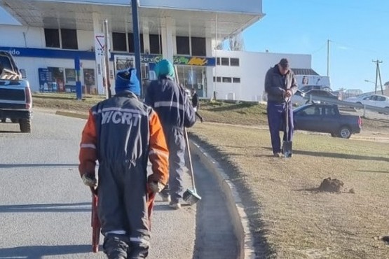 Trabajos de embellecimiento de espacios públicos en Río Turbio. 