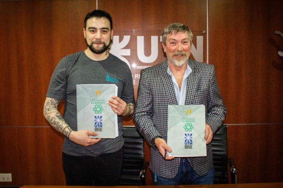 El presidente de MACCU, Martín Acuña y el decano de la UTN, Sebastián Puig. 