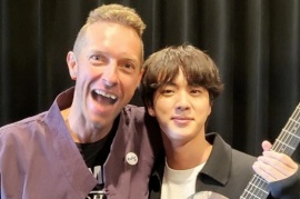 Jin de BTS viene a la Argentina a tocar con Coldplay: se verá en cines de todo el mundo