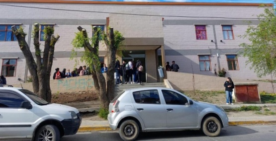 Una adolescente falleció cuando iba al colegio