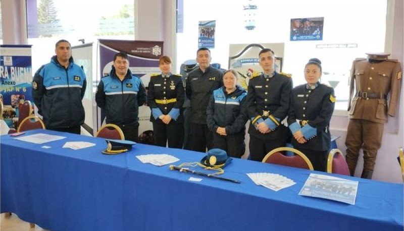 Escuela de Cadetes presente en la Expo Carreras 