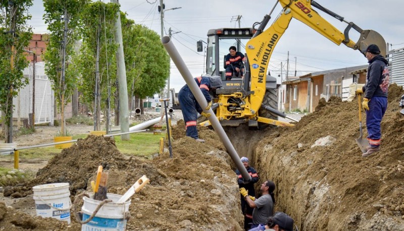 En el Barrio Nèstor Kirchner (Ex Los Lolos) el Municipio concuyò la extensiòn de la red cloacal.   