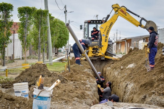 En el Barrio Nèstor Kirchner (Ex Los Lolos) el Municipio concuyò la extensiòn de la red cloacal.   