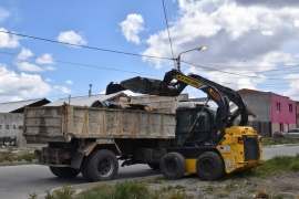 Hubo operativo de limpieza urbana en el barrio Evita