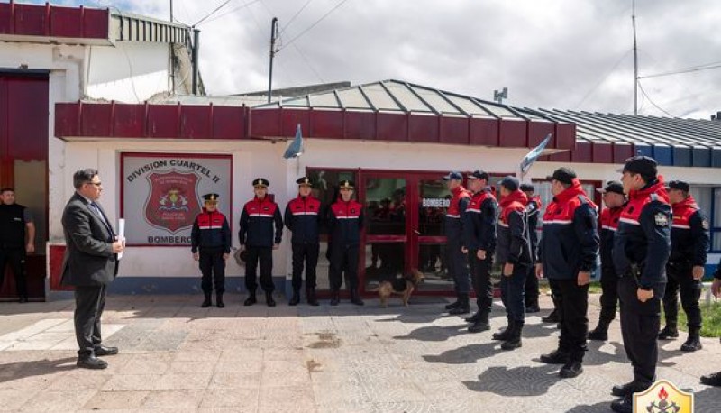 Entregaron autobomba a la División Cuartel 2 de Río Gallegos