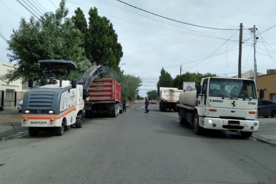 Avanzan trabajos de mejoramiento de calles. 