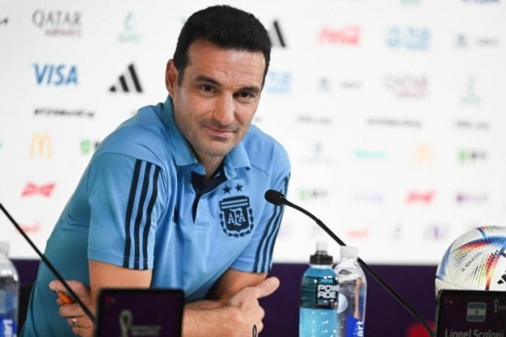 Scaloni en conferencia de prensa