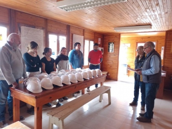 Se entregaron nuevos elementos de protección para visitantes de Cueva de las Manos