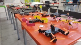 Se desarrolla el taller de manejo de dron en la Casa de la Juventud