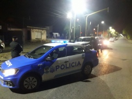 Policía detiene a un sujeto que intentó ingresar a su casa