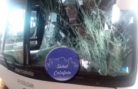 Un colectivo chocó con un caballo en el acceso a El Calafate