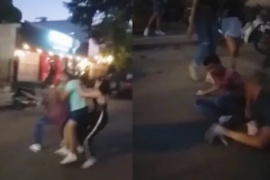 Lo golpearon y le patearon la cabeza en una pelea a la salida de un boliche