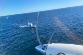 Impresionante operativo de Prefectura Naval para rescatar a tres pescadores