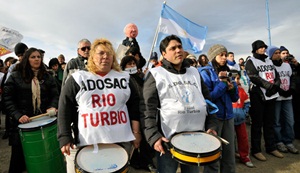 Jornada con medidas de fuerza en algunos establecimientos de Río Turbio  