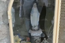 Un hombre que se cree "enviado de Dios" destruyó estatuas religiosas en un oratorio