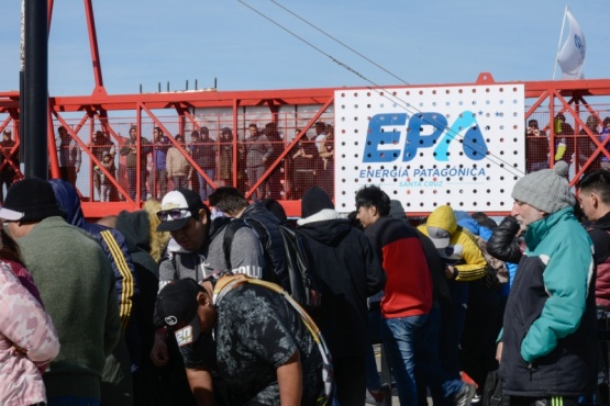 EPA es  una red de estaciones de servicio a cargo del  Estado Provincial .