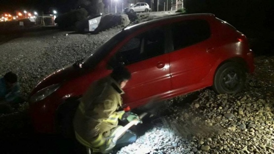 No se dio cuenta y quedó atrapado en la arena