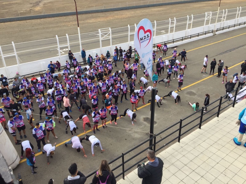 Corrida Tiempo de Mujeres en el Autódromo José Muñiz. 