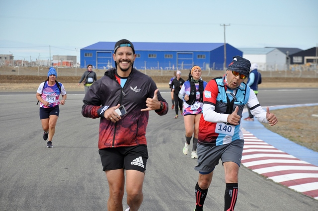 Corrida Tiempo de Mujeres en el Autódromo José Muñiz. 