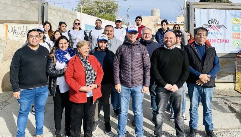 Intendente Fernando Cotillo recorrió el barrio Parque en el marco del Programa “Más Cerca” 