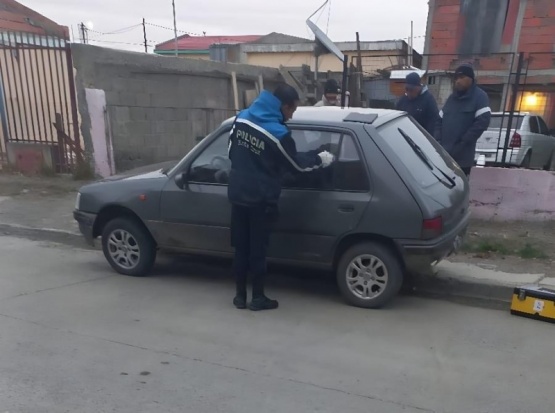 Sustraen un auto y lo abandonan a pocas cuadras