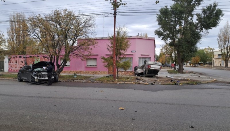 Choque seguido de vuelco en Río Gallegos