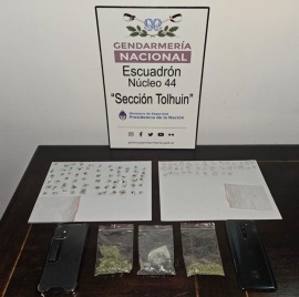 Circulaban con troqueles de LSD y marihuana en un vehículo