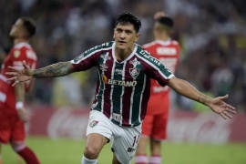 Fluminense, con un hat-trick de Cano, goleó 5-1 a River en el Maracaná