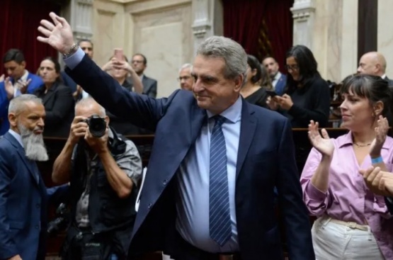 Agustín Rossi debuta en el Senado con su informe de gestión