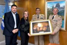 Alicia Kirchner recibió la visita protocolar de integrantes de la plana mayor de Prefectura Naval Argentina