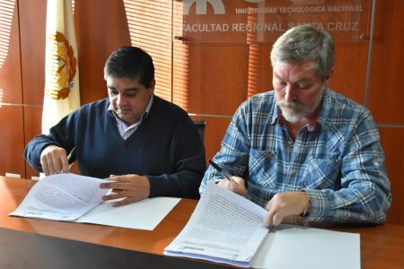 Se firmó un convenio entre Salud y la Universidad Tecnológica Nacional