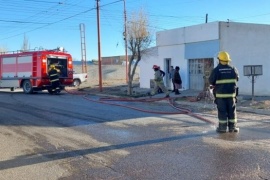 Bomberos sofocaron principio de incendio sobre vivienda