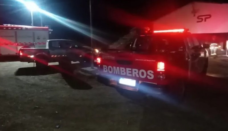 Bomberos sofocaron incendio en la usina de Punta Banderas 