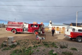 Bomberos sofocaron incendio sobre vivienda