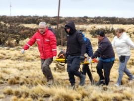 Pico Truncado: intentó sobrepasar a un vehículo y volcó