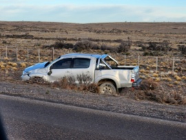 Vuelco en tramo de la Ruta 43 de Santa Cruz