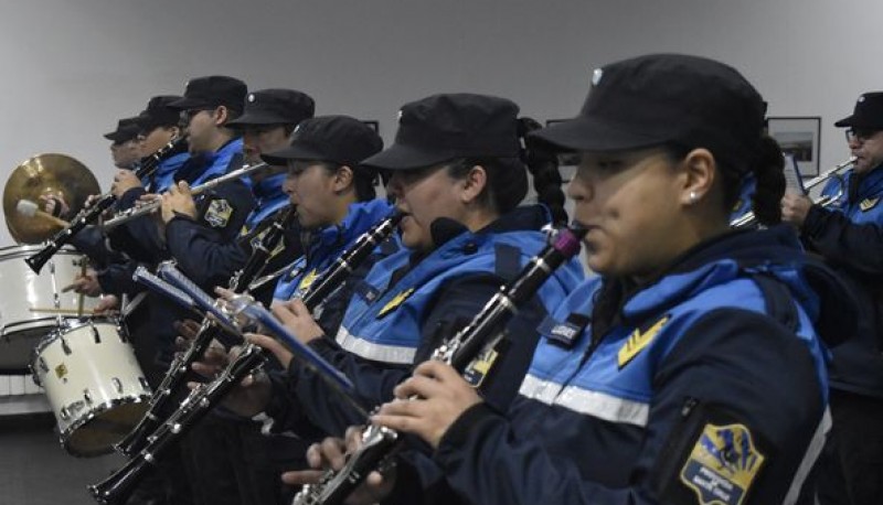 La banda de música policial participó del aniversario del Museo Regional Padre J. Molina 