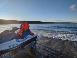 Prefectura rescató a tres pescadores que no podían volver a la costa