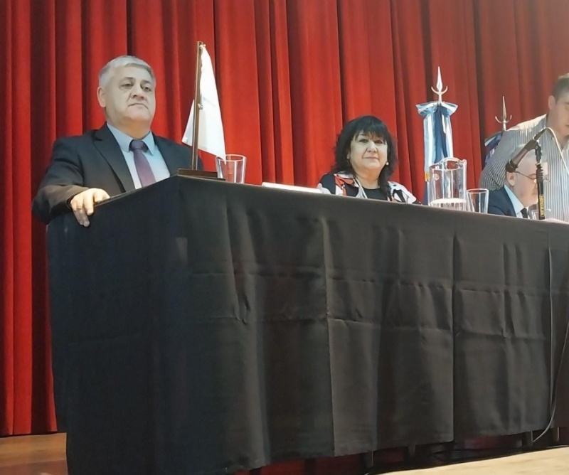noticiaspuertosantacruz.com.ar - Imagen extraida de: https://www.tiemposur.com.ar/politica/sin-funcionarios-nacionales-empezo-la-sesion-del-parlamento-patagonico