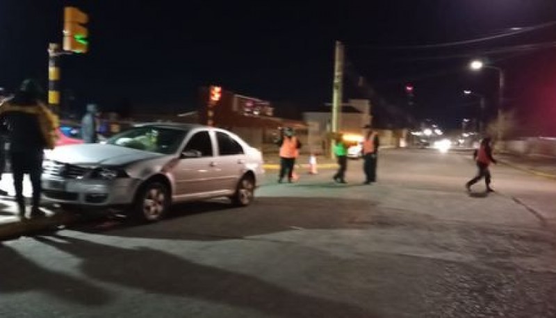 Colisión dejó daños materiales