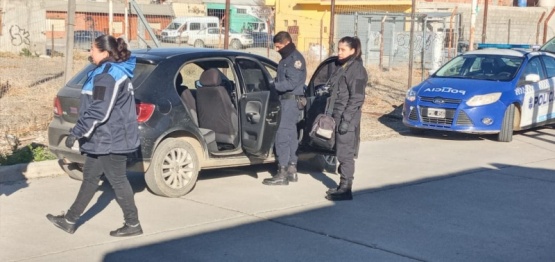 Encuentran el auto que robaron en un violento asalto a un comerciante