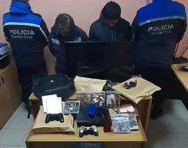 Detienen a dos sujetos por el robo en una casa