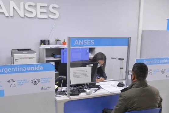 Extra de ANSES de $13.864 para trabajadores en blanco: cómo cobrarlo