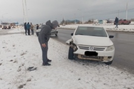 Triple colisión dejó daños materiales