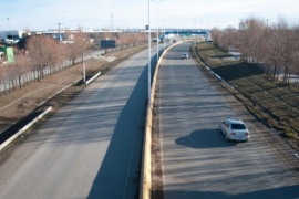 Perdió el control y volcó en la Autovía