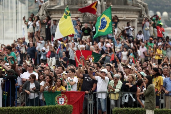 El Papa se reunió en Lisboa con víctimas de abusos sexuales en la iglesia