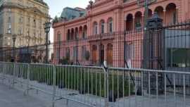 Por el caso Molares, la Casa Rosada amaneció vallada a la espera de protestas