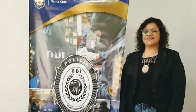 La Policía de Santa Cruz tiene una nueva licenciada en investigación Criminal 