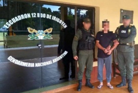 Gendarmería detiene a un hombre que tenía pedido de captura internacional, en el límite fronterizo con Brasil